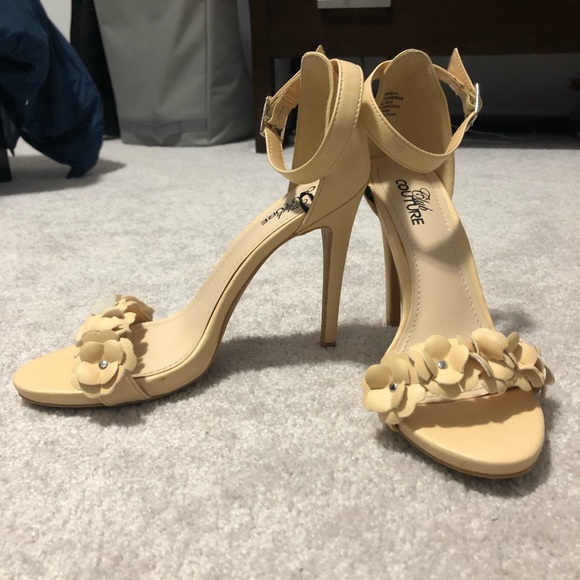 Women’s Heels (like new) - Picture 5 of 6